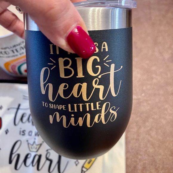 New in Box Teacher’s Mug/Tumbler/Pouch Gift Set - Picture 2 of 8